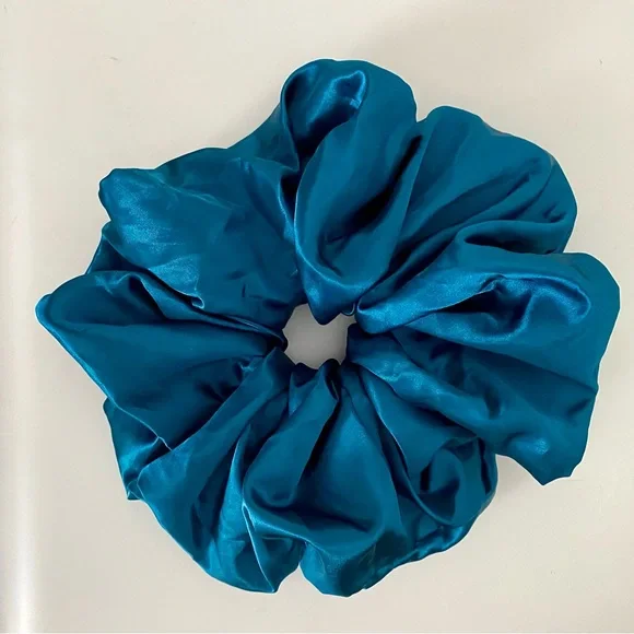The Room Shop Giant Satin Scrunchie in Peacock - Picture 6 of 8